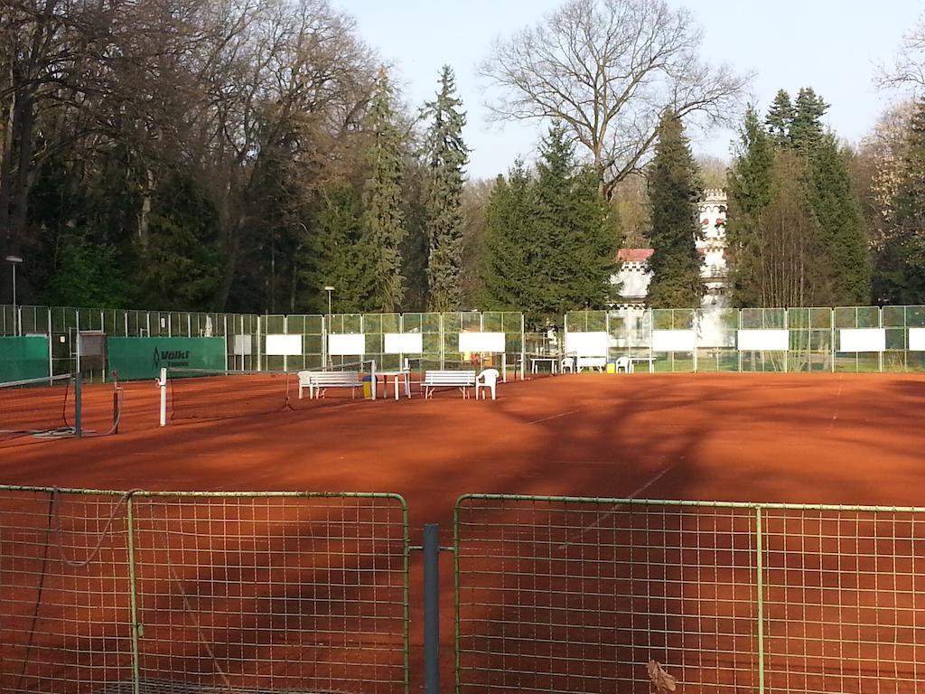 Siesta Rodinny Resort Pardubice Zewnętrze zdjęcie