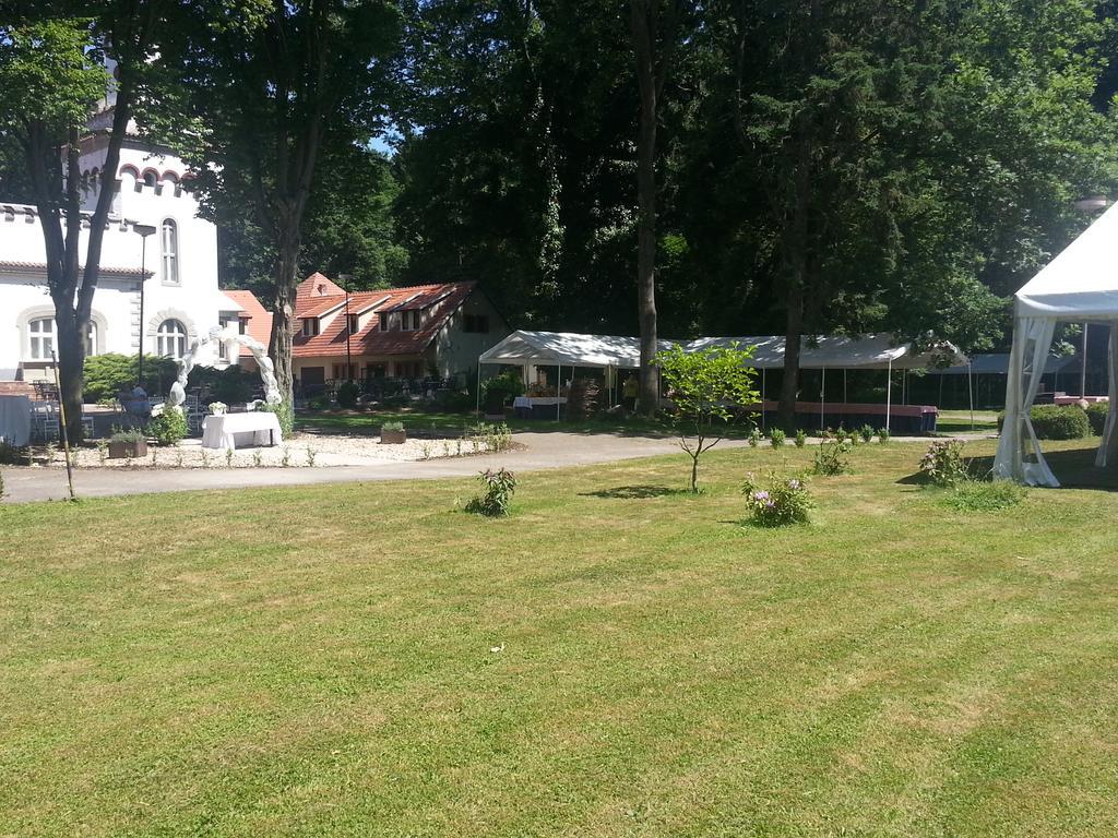 Siesta Rodinny Resort Pardubice Zewnętrze zdjęcie