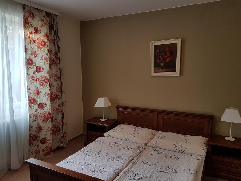 Siesta Rodinny Resort Pardubice Zewnętrze zdjęcie